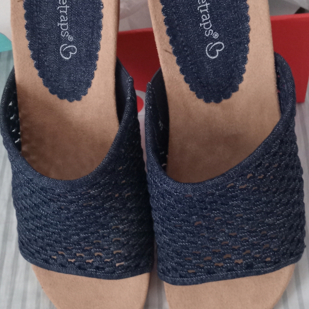 Baretraps sandals